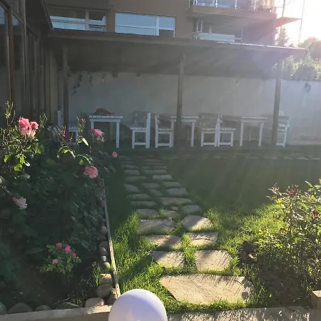 酒店 Family Akra 切尔诺莫雷茨
