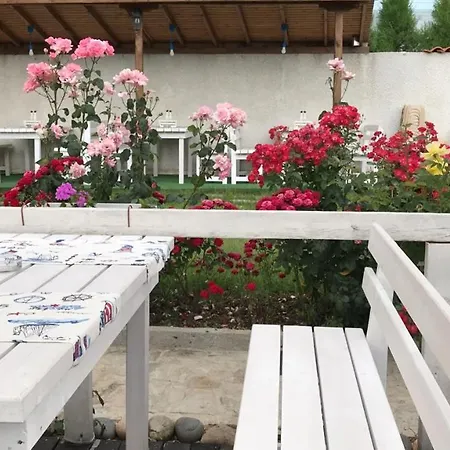 Family Akra 2* 切尔诺莫雷茨